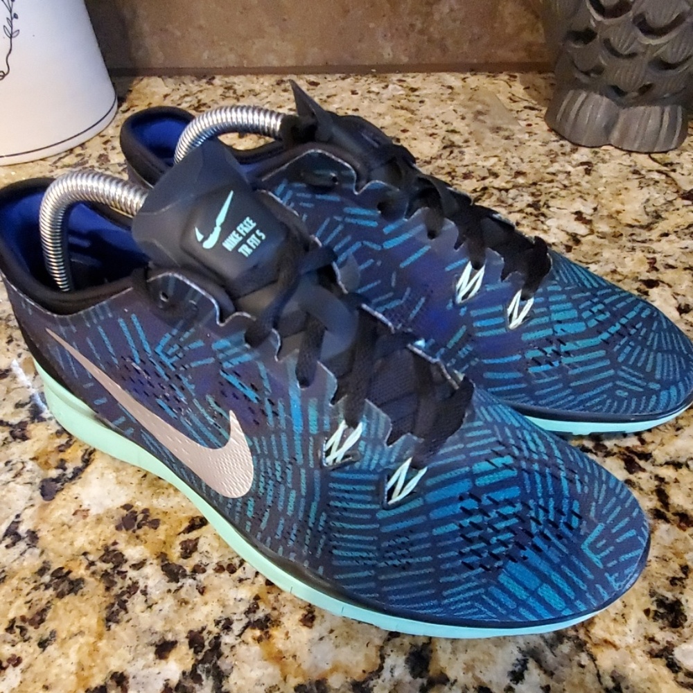 Nike women Shoes